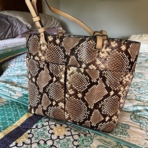NWT Bedford MK Purse